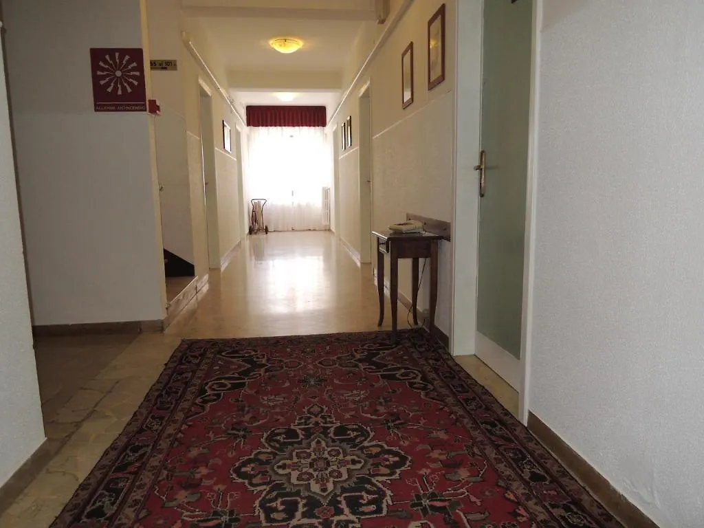 Domus Hotel Adele Vicenza 2*,