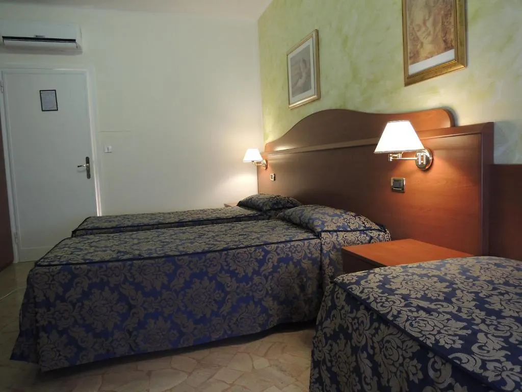 **  Domus Hotel Adele Vicenza Italia