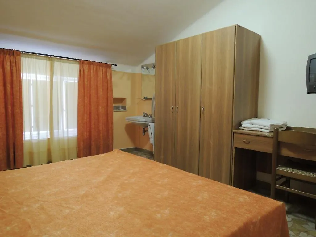 Domus Hotel Adele Vicenza 2*,